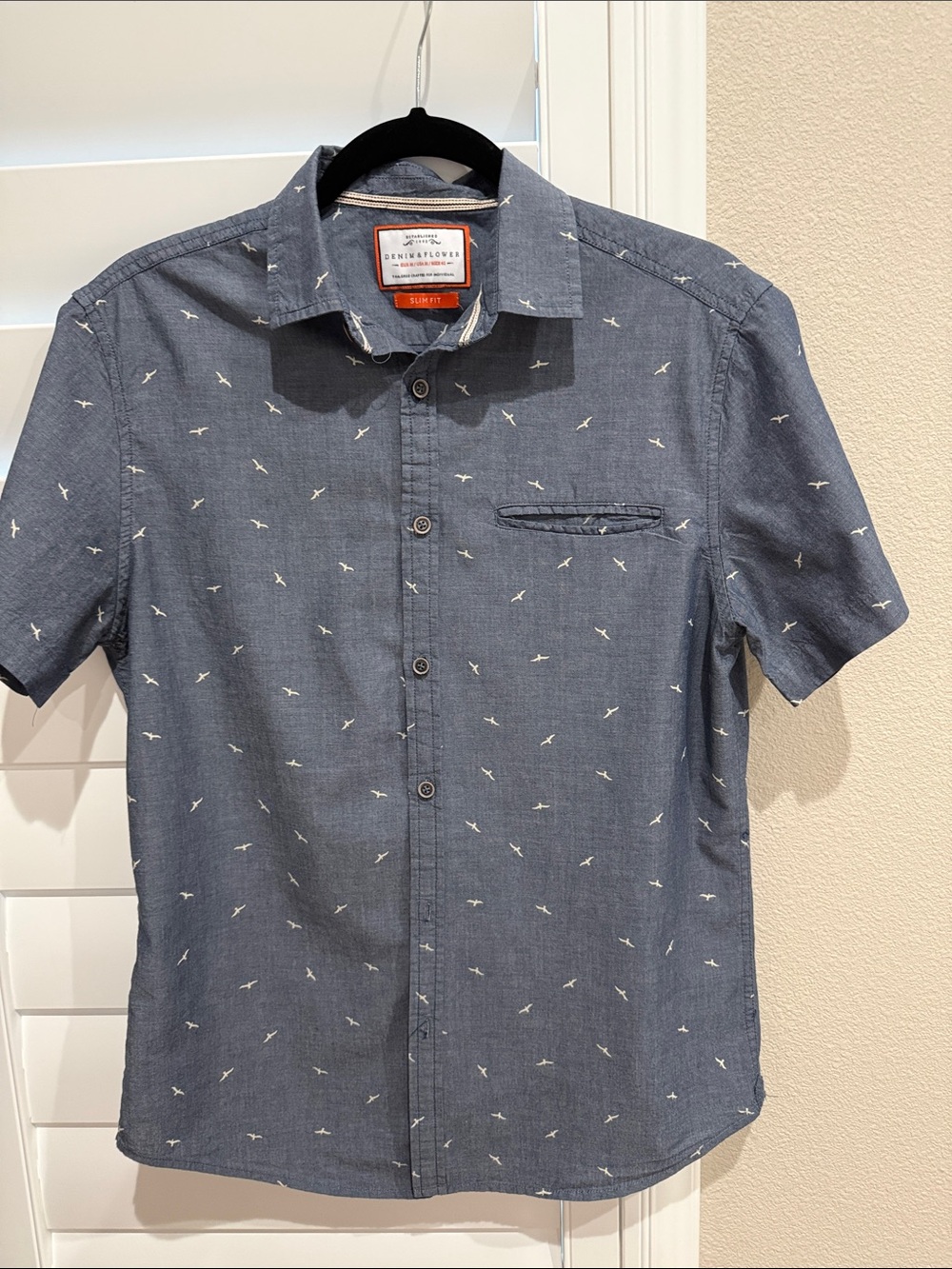 Denim & Flower Navy Blue Short-Sleeve Button-Up with White Bird Print